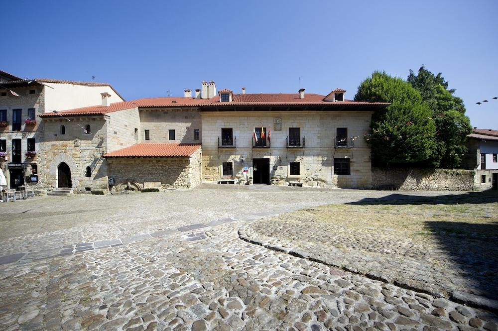 Hotel De Santillana Gil Blas